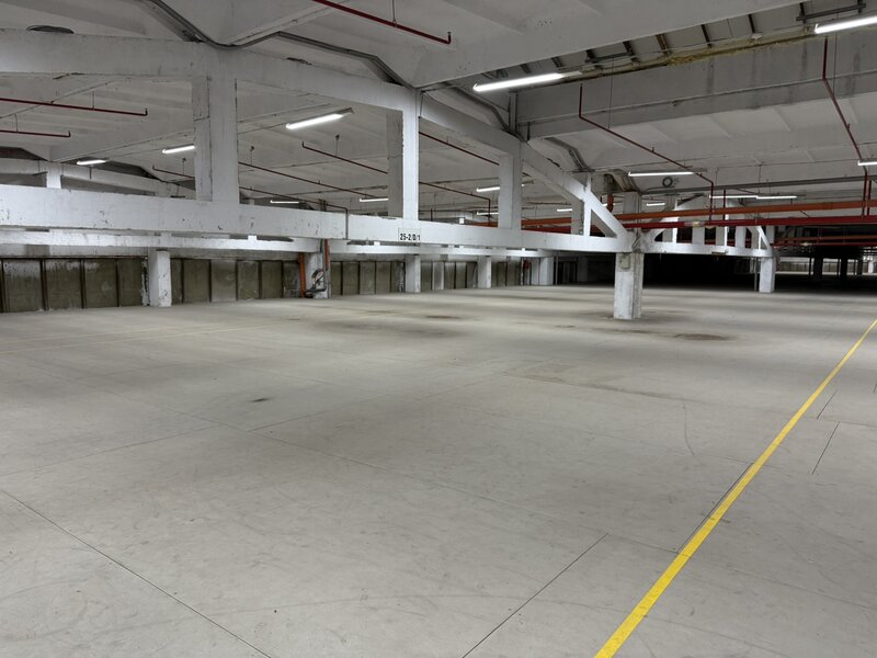 Bulgaria, Sofia, satul Stolnik, comuna Elin Pelin, vanzare baza logistica