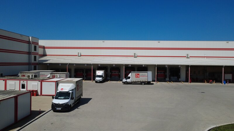 Bulgaria, Sofia, satul Stolnik, comuna Elin Pelin, vanzare baza logistica